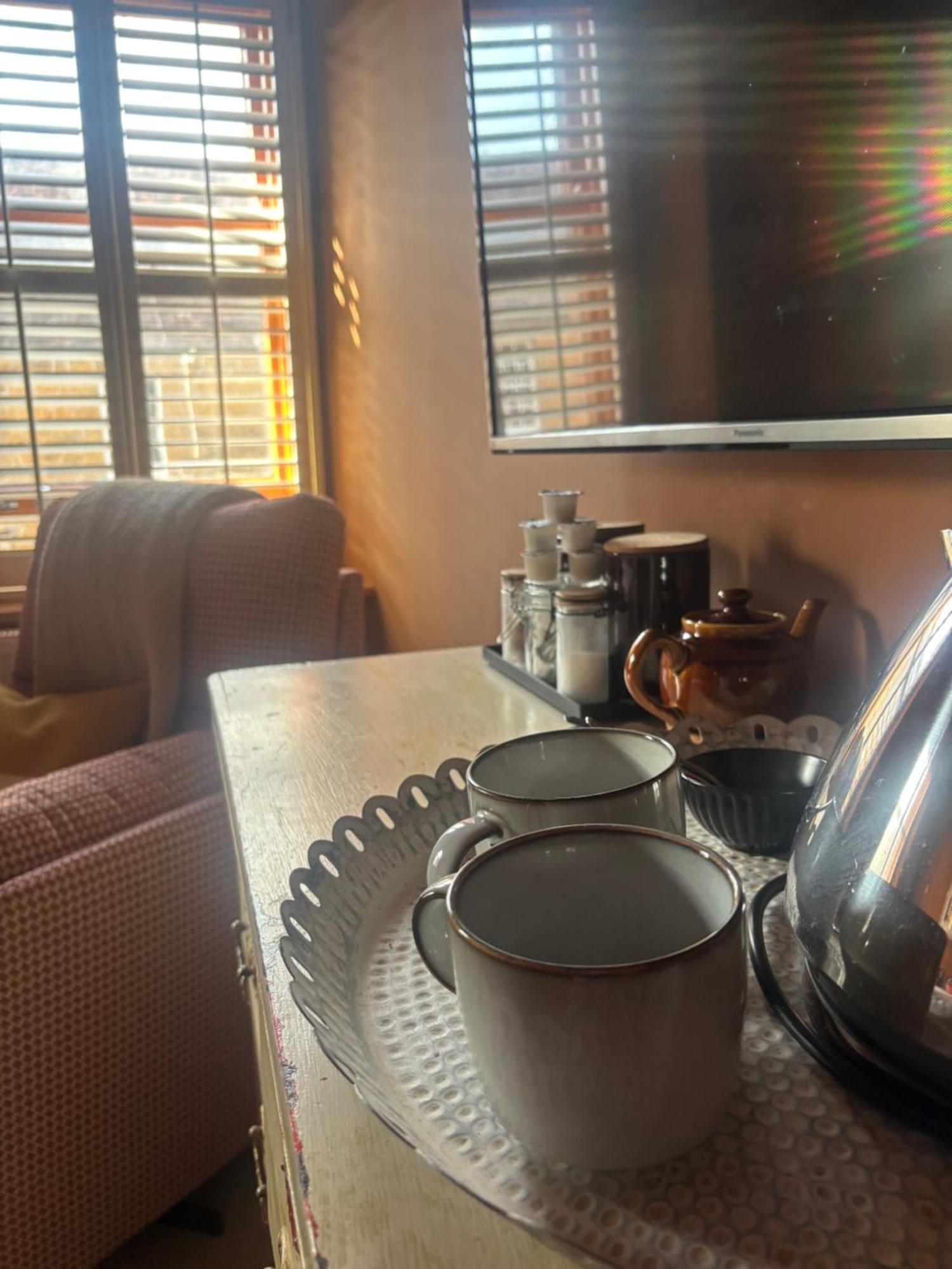 Hues - Castle Cary Hotel ภายนอก รูปภาพ